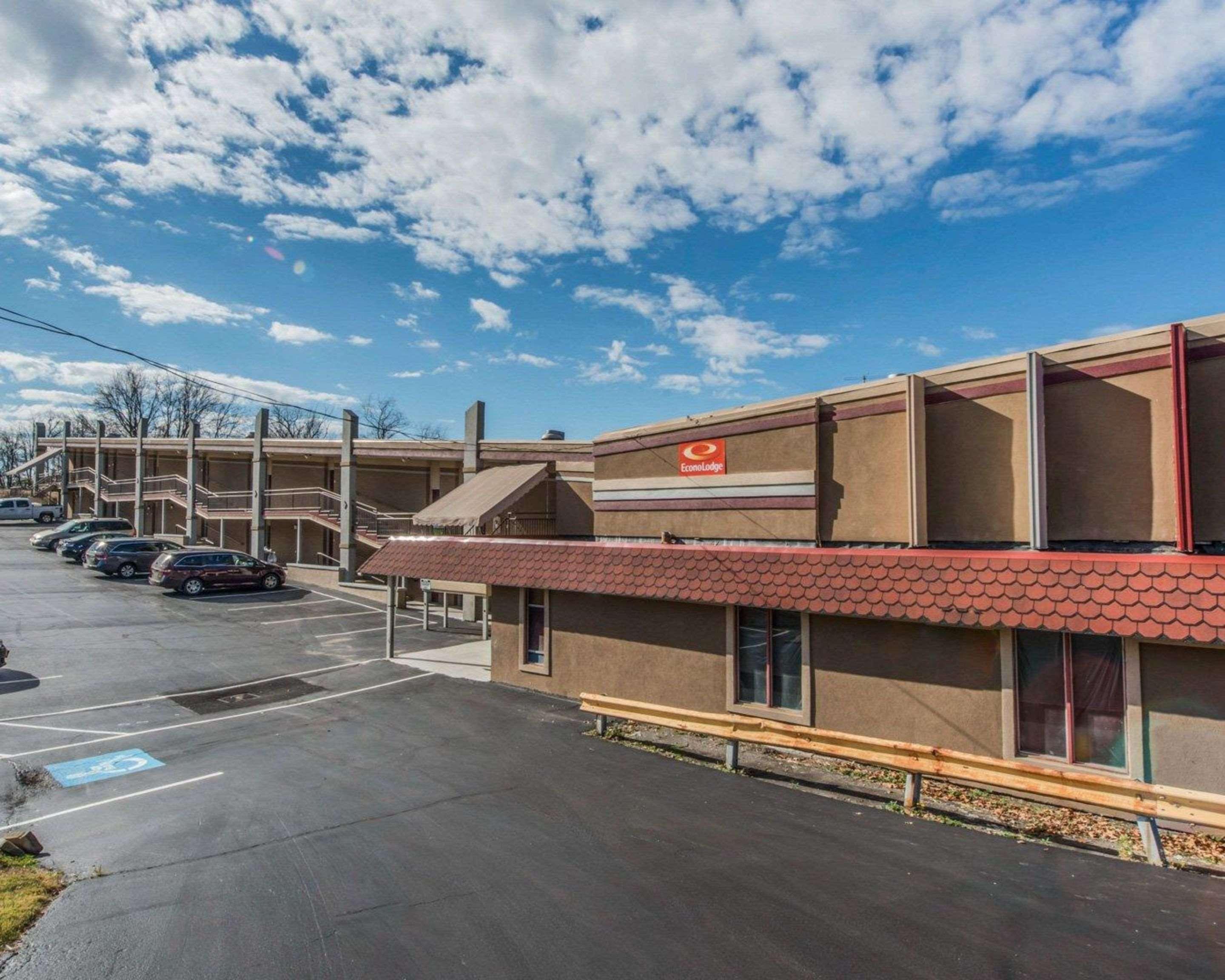 Econo Lodge Hermitage Εξωτερικό φωτογραφία
